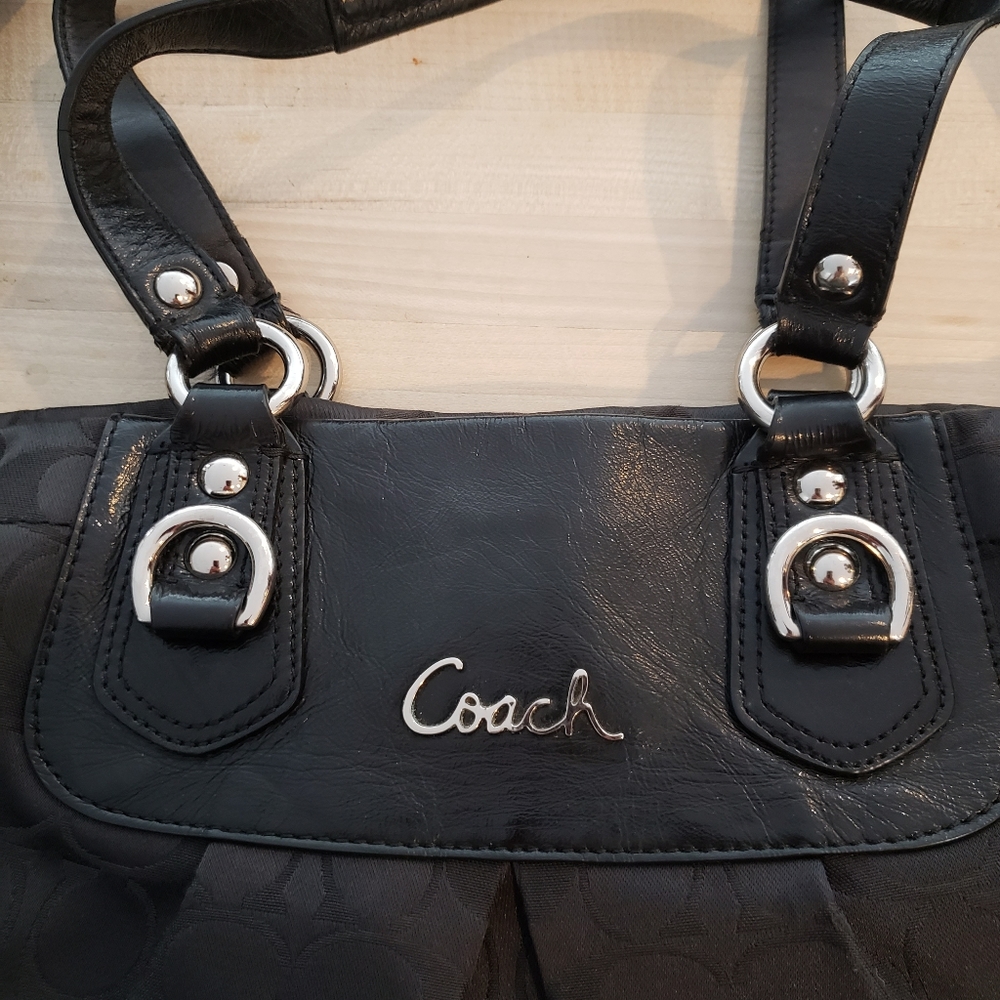 Coach Singature Large Shoulder Bag - Picture 8 of 9